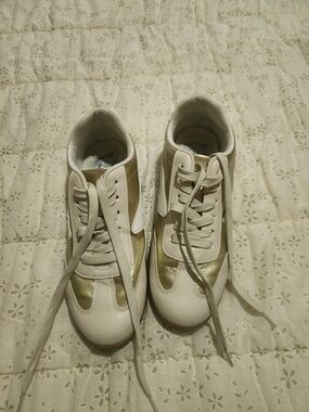 Dolce Vita Cream and Gold Lace-Up Sneakers